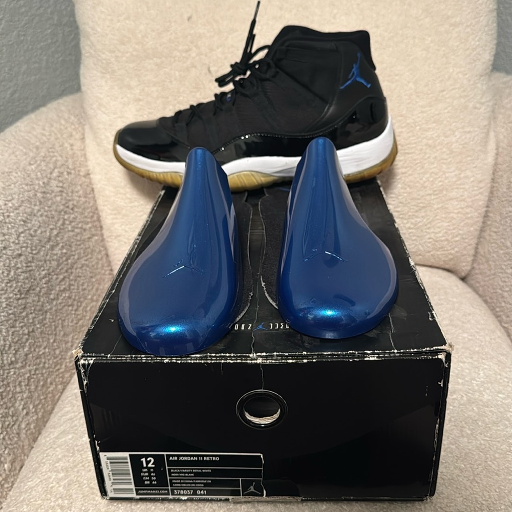 Need gone today! Open to offers. 2009 Jordan 11 Space Jam - Men’s 12